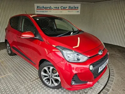Used Hyundai i10 Premium SE 87 HP (63 kW) 2017 Red Hatchback