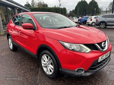 Red Used 2016 Nissan Qashqai Acenta SUV | £8,450 (Good price)