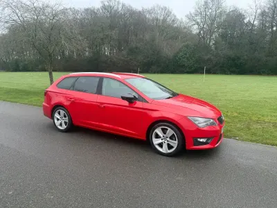 Begagnad Seat Leon FR 2015 Röd Kombi