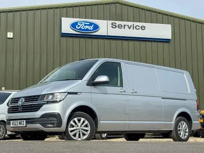 Second-hand VW Transporter Highline 150 CP (110 kW) 2023 Argintiu Van