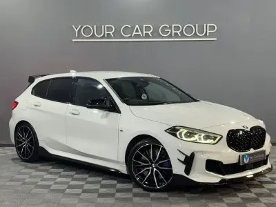 Begagnad BMW M135 Comfort Edition 306 HK (225 kW) 2021 Vit Halvkombi