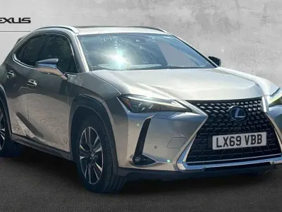 Used Lexus UX 184 HP (135 kW) 2019 Silver SUV
