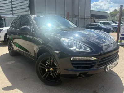 Begagnad Porsche Cayenne S E-Hybrid 2012 Svart SUV