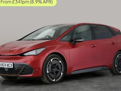 Begagnad Cupra Born e-Boost 169 kW (230 HK) 2024 Röd Halvkombi