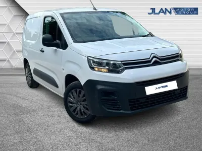 Used Citroën Berlingo 100 HP (73 kW) 2023 White MPV