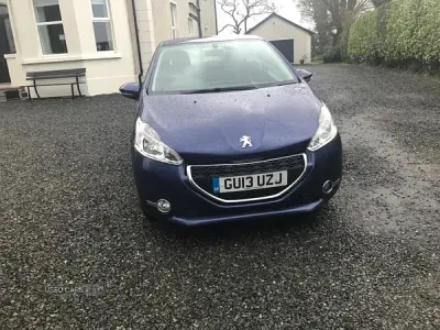 Used Peugeot 208 Active 68 HP (50 kW) 2013 Blue Hatchback