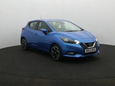 Usado Nissan Micra Acenta 92 CV (67 kW) 2022 Azul Utilitario