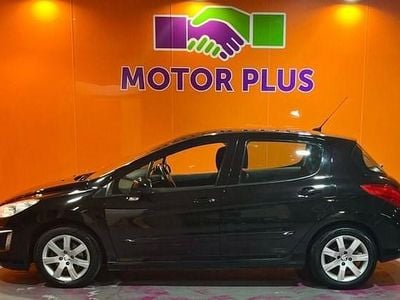 Gebraucht Peugeot 308 Active 92 PS (67 kW) 2013 Schwarz Kleinwagen