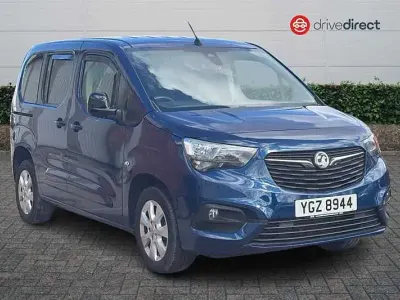 Begagnad Vauxhall Combo S 100 HK (73 kW) 2023 Blå Minibuss