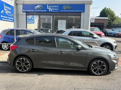 Used Ford Focus ST-Line X 125 HP (91 kW) 2021 Grey Hatchback