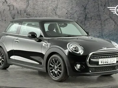 Used Mini Cooper Classic 134 HP (98 kW) 2018 Black Hatchback