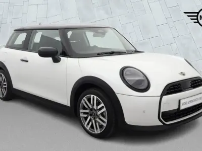 Used Mini Cooper Classic 113 kW (154 HP) 2025 White Hatchback