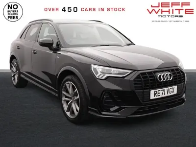 Begagnad Audi Q3 Black Edition 150 HK (110 kW) 2021 Svart SUV