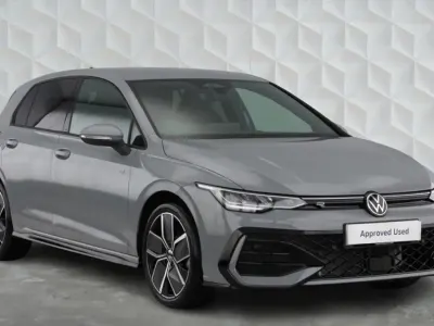 Second-hand VW Golf VIII R-line 150 CP (110 kW) 2026 Gri Hatchback