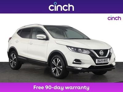 White Used 2019 Nissan Qashqai N-Connecta SUV | £11,239 (Fair price)