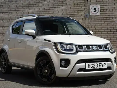 Used Suzuki Ignis SZ5 83 HP (61 kW) 2023 Pearl/metallic paint  pure white pearl/black SUV
