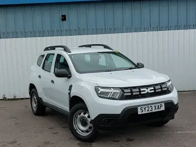 Used Dacia Duster Essentiel 90 HP (66 kW) 2023 White SUV