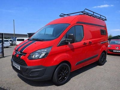 Red Used 2014 Ford Transit Custom Van | £6,490 (Expensive)