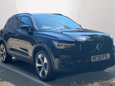 Used Volvo XC40 Plus 197 HP (144 kW) 2025 Blue SUV