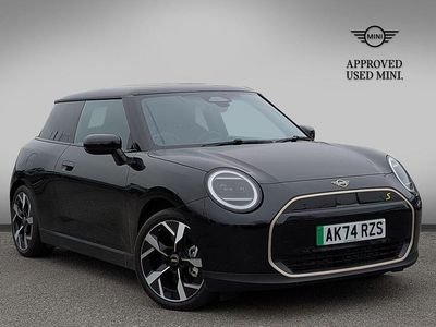 Used Mini Cooper SE Hatch 158 kW (215 HP) 2024 Black Hatchback