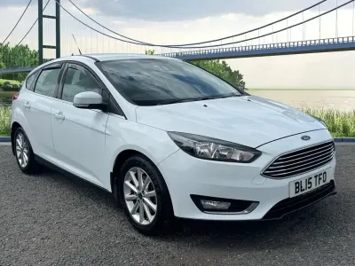 Used Ford Focus Titanium 100 HP (73 kW) 2015 White Hatchback