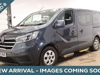 Begagnad Renault Trafic 2025 Grå Minibuss