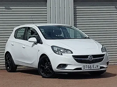 Used Vauxhall Corsa SRi 75 HP (55 kW) 2016 White Hatchback