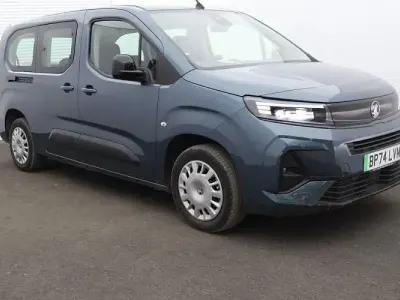 Used Vauxhall Combo Design Edition 100 kW (136 HP) 2026 MPV