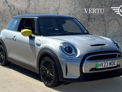 Begagnad Mini Cooper Level 2 135 kW (184 HK) 2023 Halvkombi