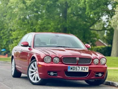 Usado Jaguar XJ Executive 240 HP (176 kW) 2007 Vermelho Sedan