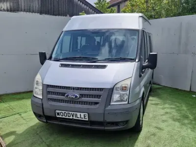 Begagnad Ford Transit 2013 Silver Minibuss