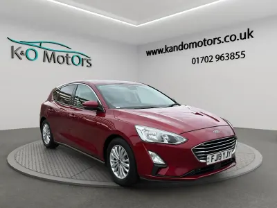 Used Ford Focus Titanium 125 HP (91 kW) 2019 Red Hatchback