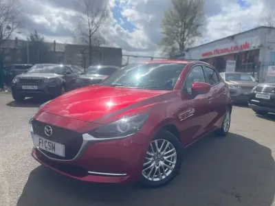 Begagnad Mazda 2 Inclusive 2021 Röd Halvkombi
