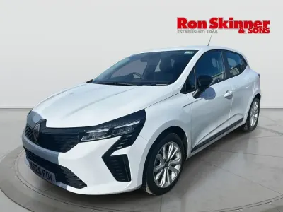 Used Renault Clio Evolution 2025 White Hatchback