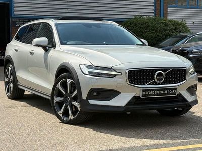 Usado Volvo V60 CC Plus 190 HP (139 kW) 2019 Dourado Carrinha