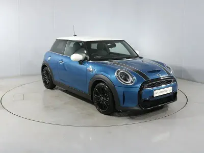 Begagnad Mini Cooper S Exclusive 176 HK (129 kW) 2024 Blå Halvkombi