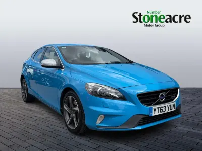 Gebraucht Volvo V40 R-Design 150 PS (110 kW) 2013 Blau Kleinwagen