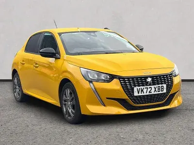 Used Peugeot 208 Active+ 75 HP (55 kW) 2022 Yellow Hatchback