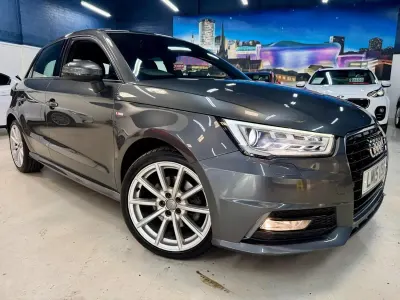 Usado Audi A1 Sportback S-Line 125 HP (91 kW) 2015 Cinzento Citadino