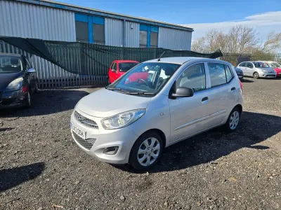 Begagnad Hyundai i10 Classic 2013 Silver Halvkombi