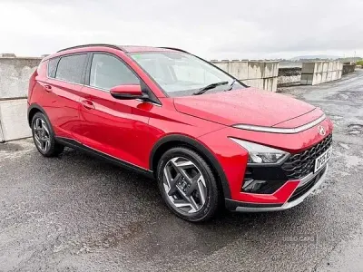 Begagnad Hyundai Bayon Ultimate 100 HK (73 kW) 2025 Röd SUV