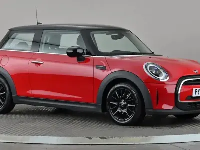 Used Mini Cooper Classic 136 HP (100 kW) 2021 Red Hatchback