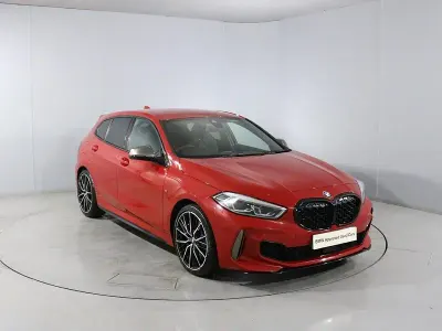 Usado BMW M135 M Sport 306 CV (225 kW) 2020 Rojo Utilitario