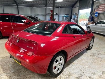 Used Alfa Romeo GTV Lusso 165 HP (121 kW) 2004 Red Coupe