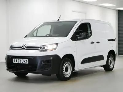 Used Citroën Berlingo 100 HP (73 kW) 2023 White MPV