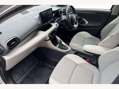 Used Toyota Yaris Hybrid 116 HP (85 kW) 2022 Silver Hatchback