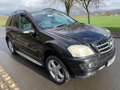 Used Mercedes ML320 2005 Black SUV
