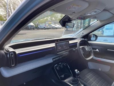 Używany Citroën C3 99 KM (72 kW) 2025 Niebieski SUV