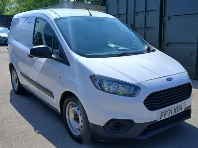 Usado Ford Transit S 100 HP (73 kW) 2021 Branco Van