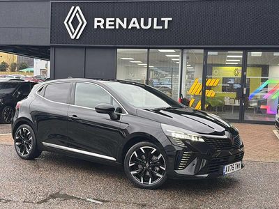 Used Renault Clio V Techno 143 HP (105 kW) 2025 Diamond black  Hatchback
